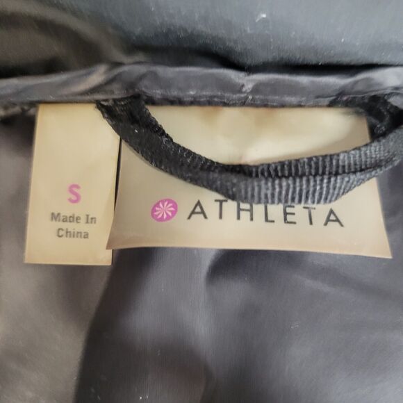 Athleta Down Puffer Coat Womens Small Black Asymmetrical Zip Lightweight Quilted - Picture 5 of 11